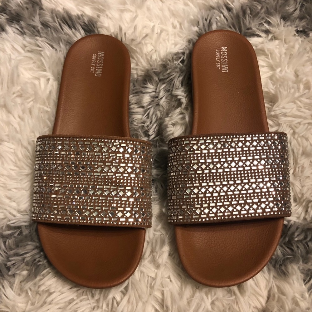 Nude slides